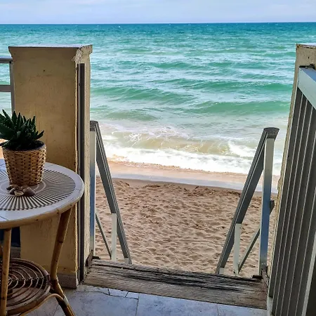 Beachfront - Direct Access El Brosquil